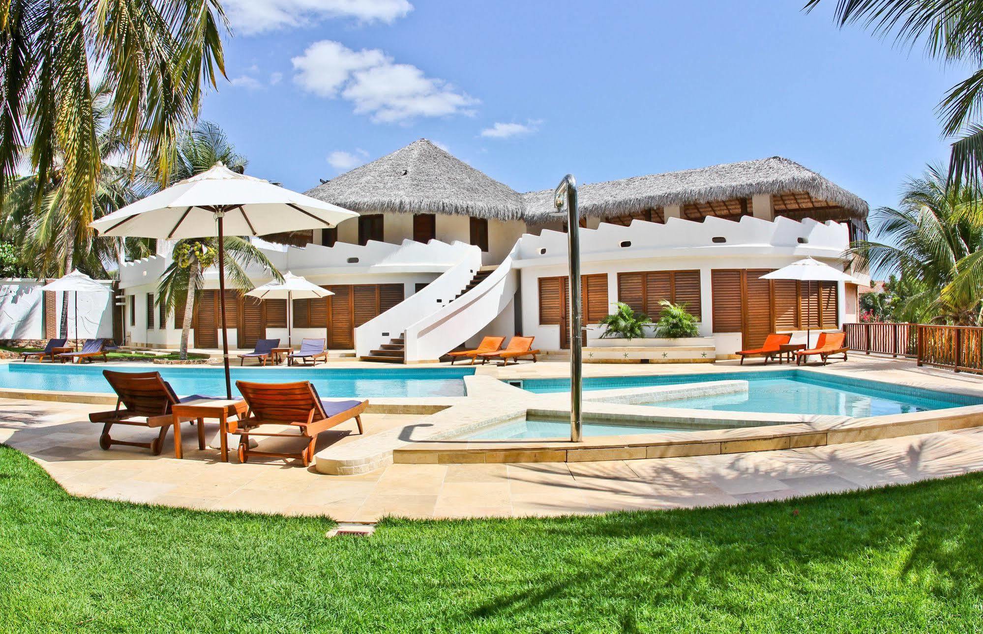 Hotel & Pousada Tatajuba Canoa Quebrada Esterno foto